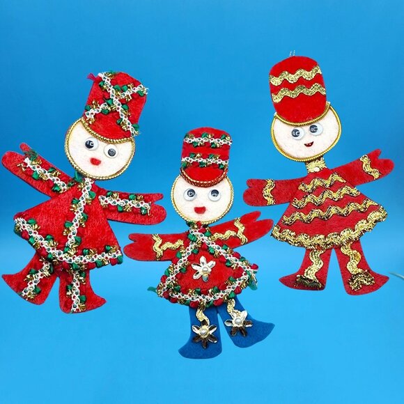Vintage Red Felt Toy Soldier Ornaments w/ Googly Eyes & Gold Trim 1960s v4 - Picture 2 of 11